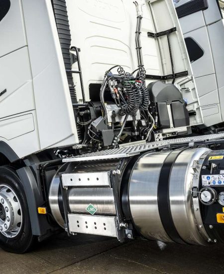 Armstrong-volvo-lng-2-1280x850xffffff